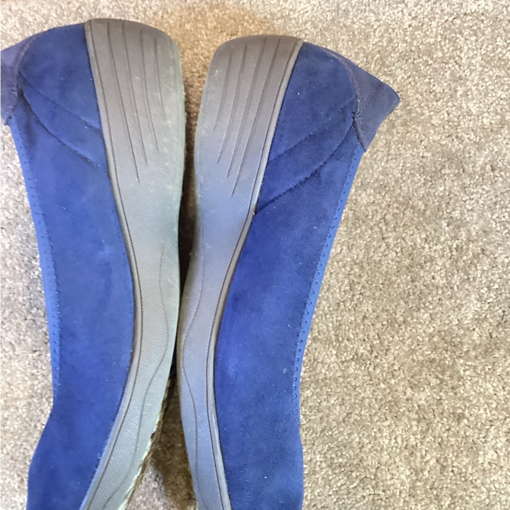 Skechers Women's Navy Suede Slip-On Ballet Flats - Picture 3 of 6